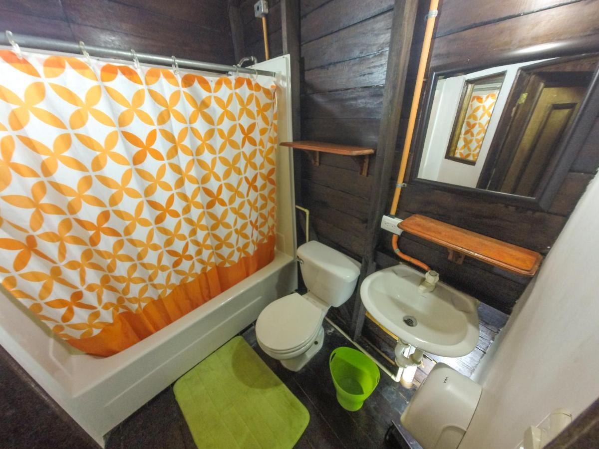 Chalet Castillo El Estor Екстер'єр фото