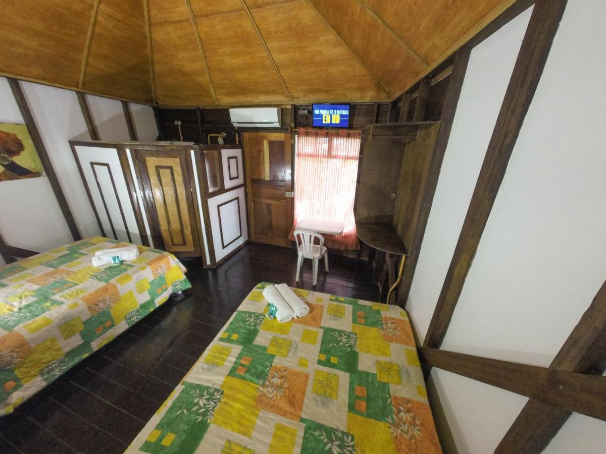 Chalet Castillo El Estor Екстер'єр фото