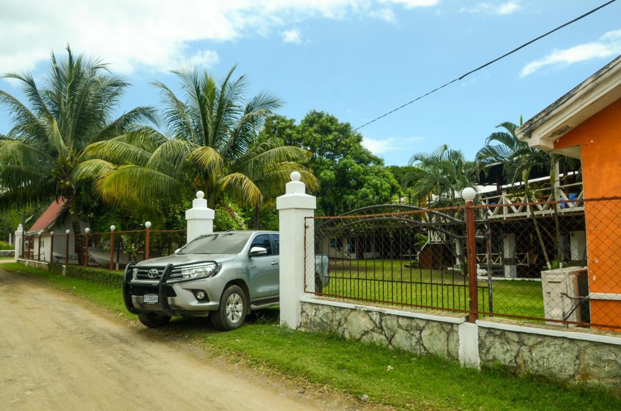 Chalet Castillo El Estor Екстер'єр фото