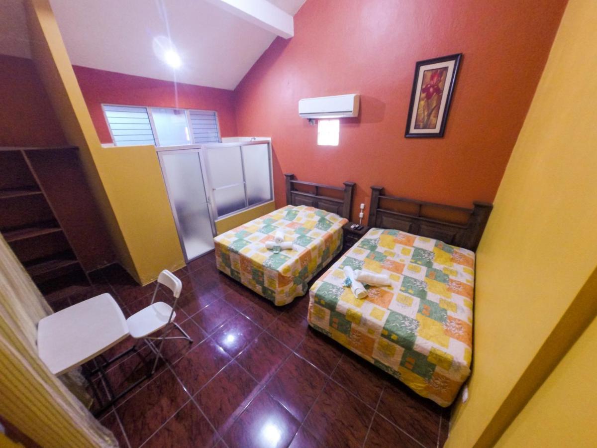 Chalet Castillo El Estor Екстер'єр фото